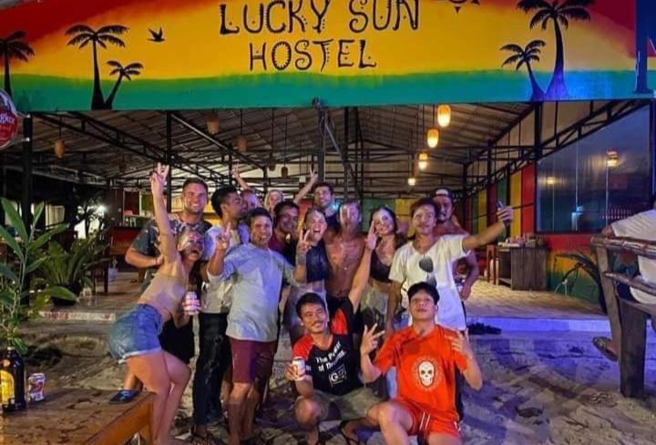 הוסטל קו רונג סנלואם Lucky Sun Saracen Bay מראה חיצוני תמונה