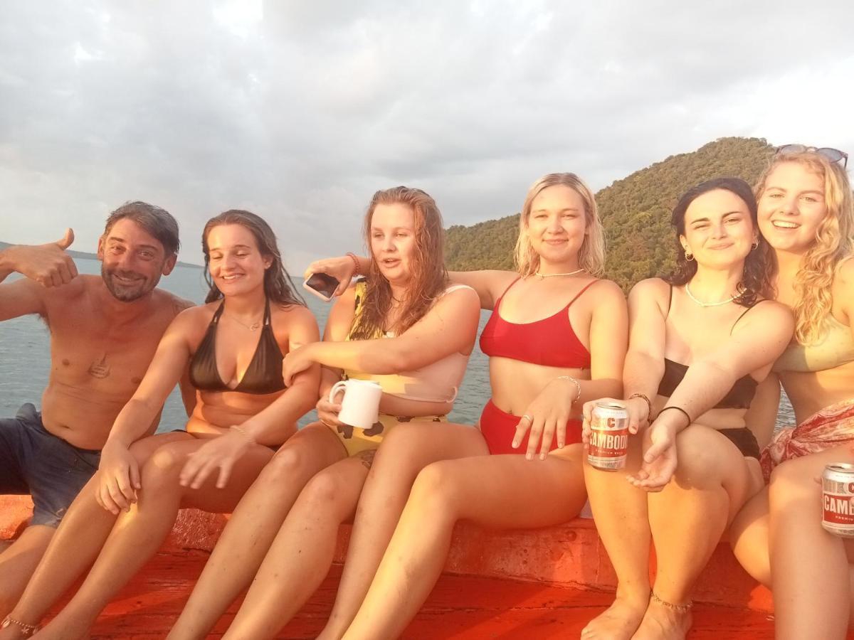 הוסטל קו רונג סנלואם Lucky Sun Saracen Bay מראה חיצוני תמונה